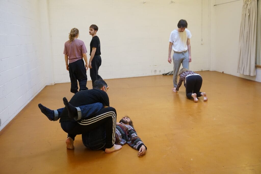 Présence en Scène & Théâtre Physique